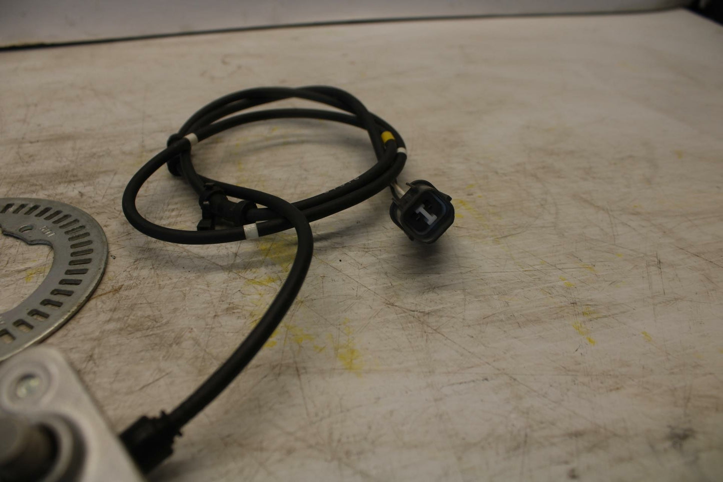 07-12 SUZUKI BANDIT 650F FRONT WHEEL ABS BRAKE RING SENSOR BB280