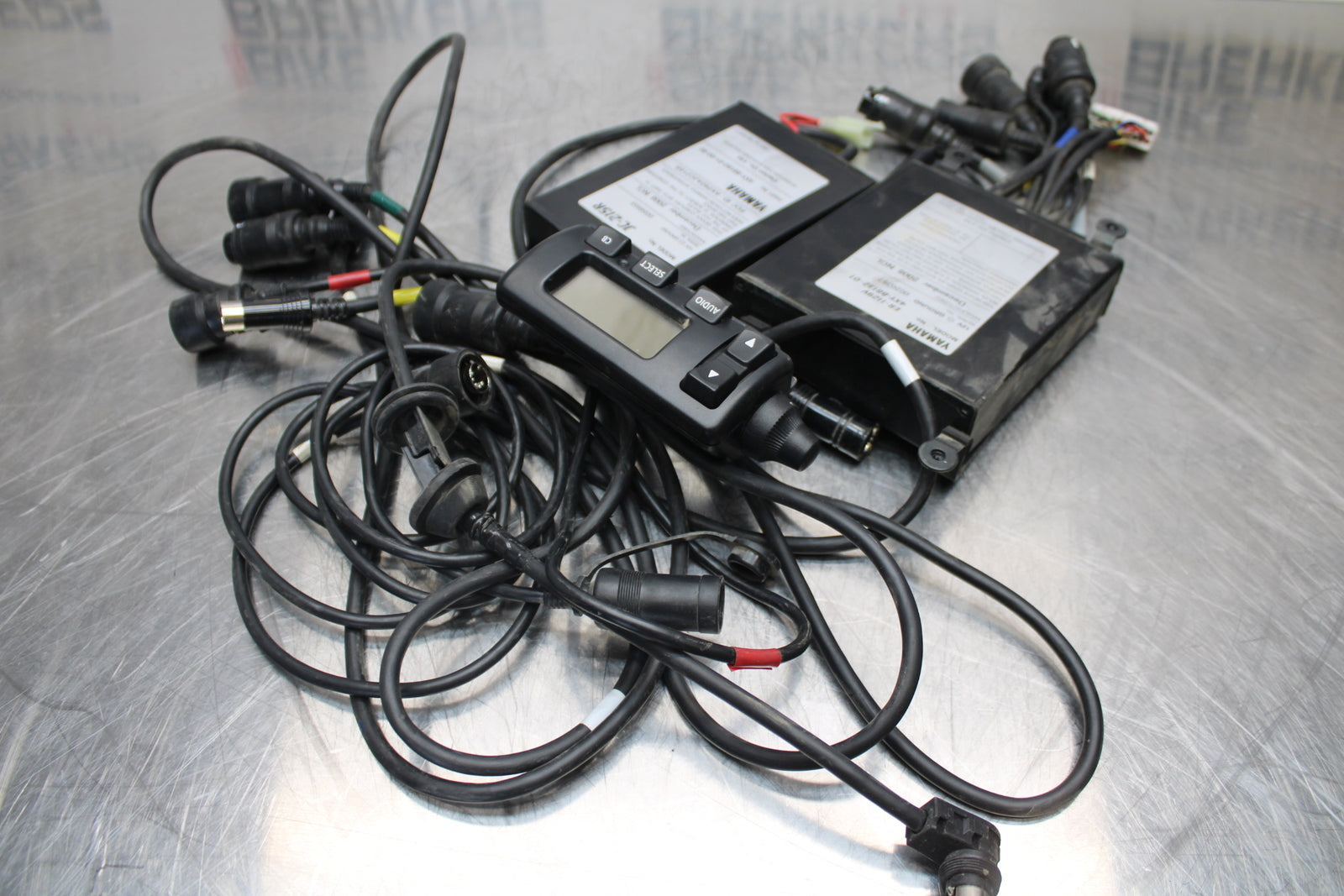 09 YAMAHA ROYAL STAR XVZ1300TF VENTURE CB RADIO STEREO CONTROL UNIT BB151