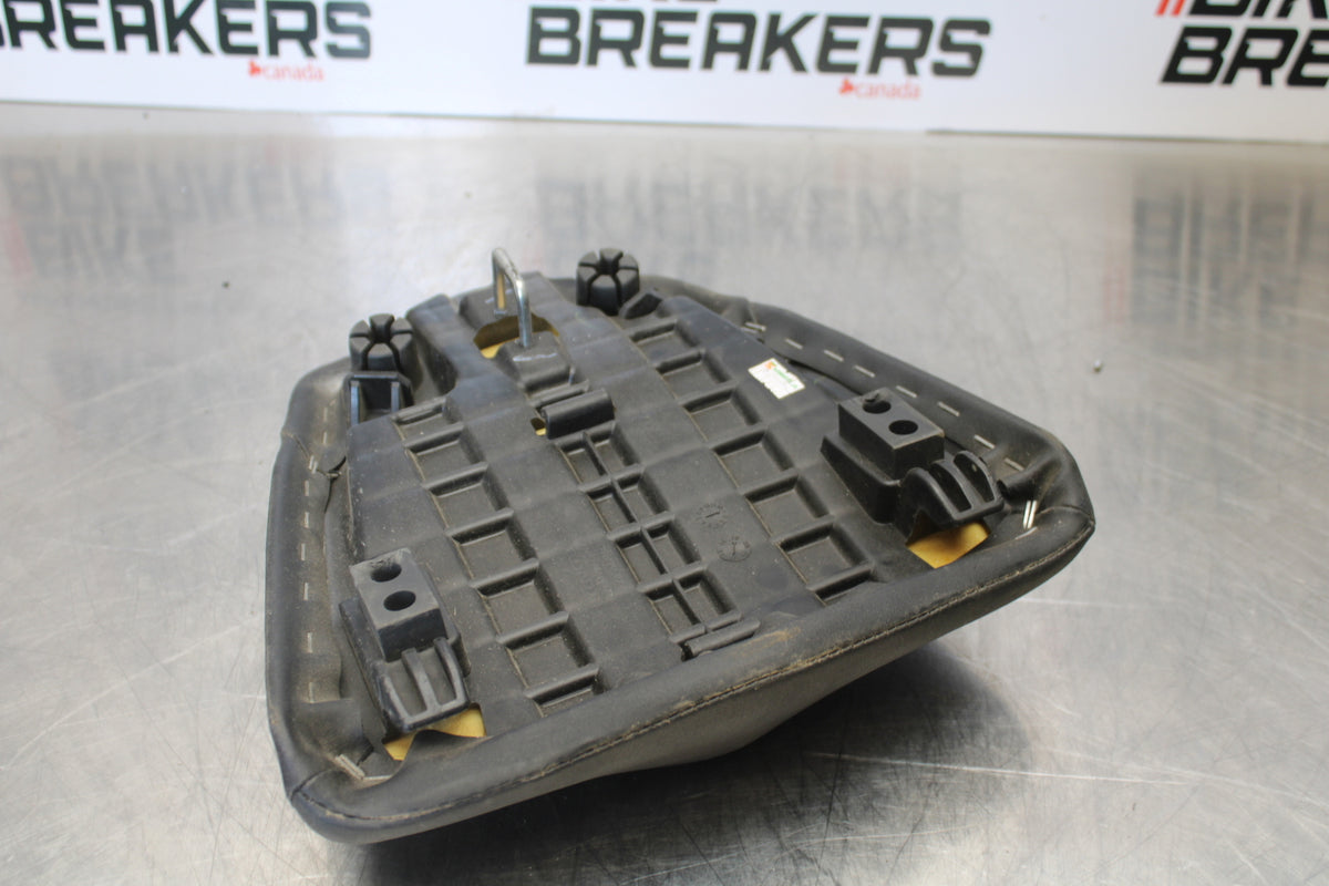 15-16 HONDA CB300F REAR BACK PASSENGER TANDEM SEAT PAD SADDLE PILLION BB150