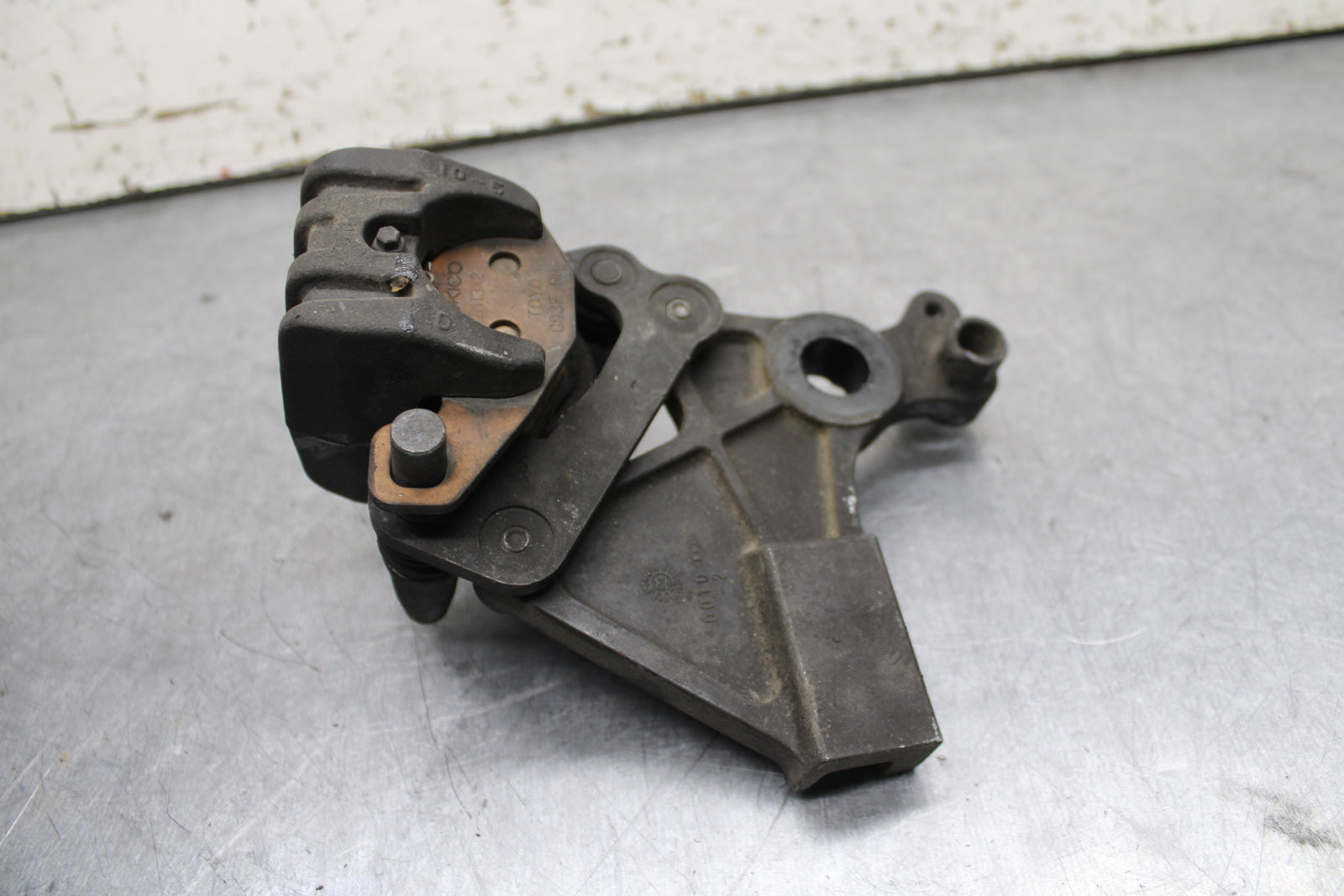 14-15 KAWASAKI NINJA 650 EX650F ABS REAR BRAKE CALIPER W MOUNT BRACKET BB741