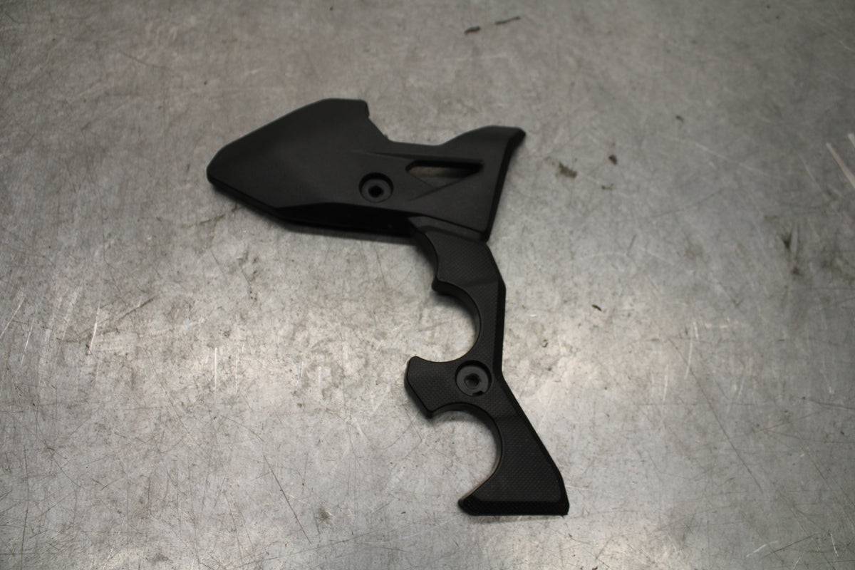 18-23 KAWASAKI NINJA 400 RIGHT LOWER FRAME COVER FAIRING COWL BB660