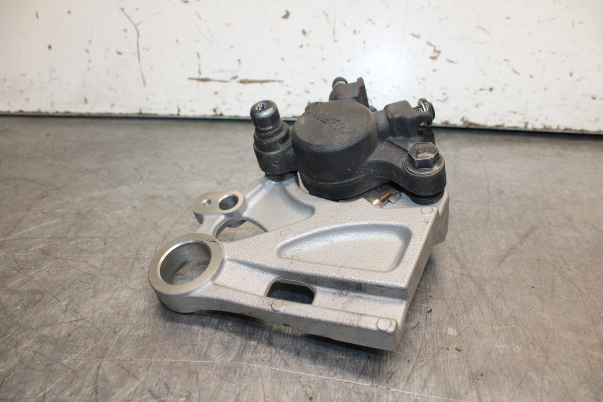 22-24 YAMAHA XSR900 REAR BACK BRAKE CALIPER W MOUNT BRACKET BB710