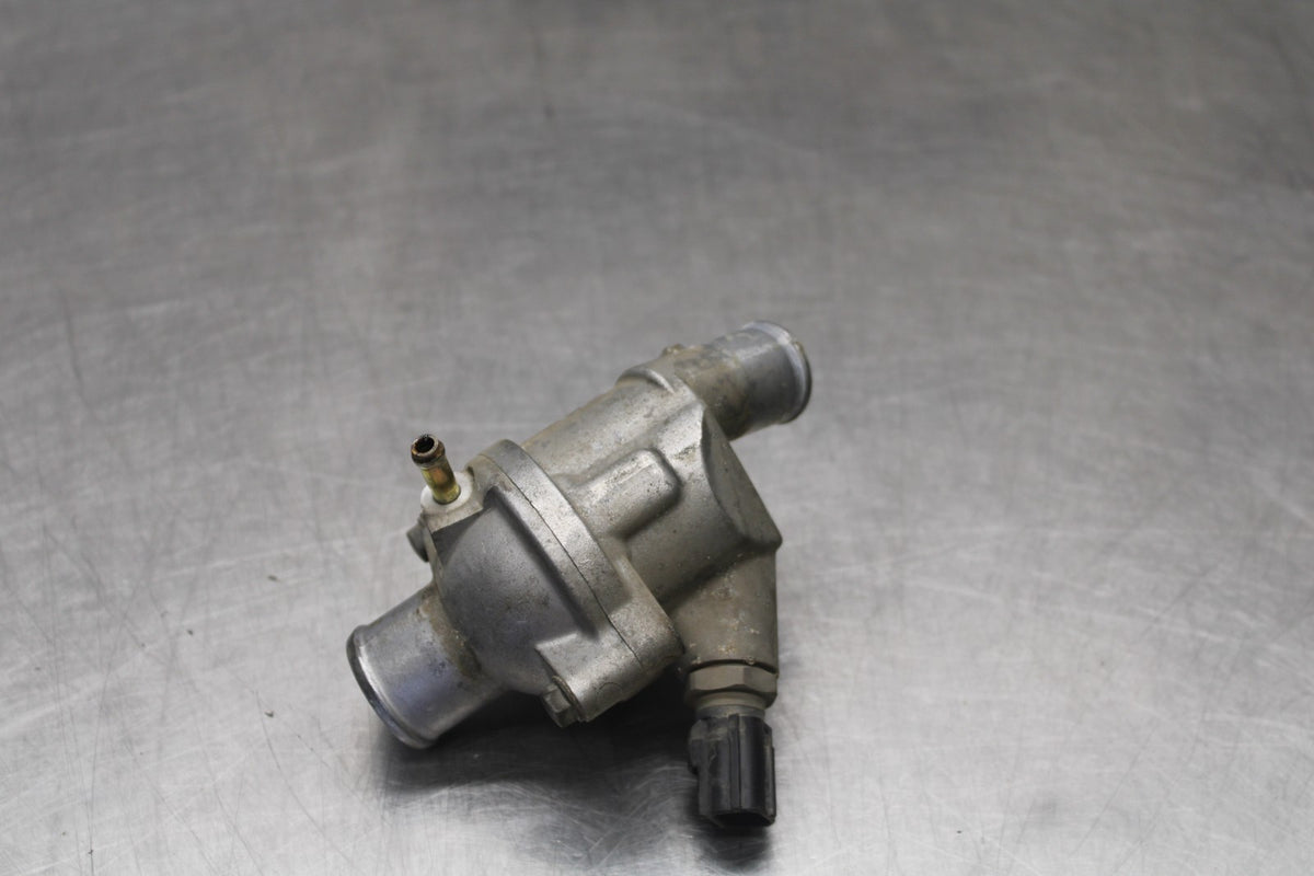 03 YAMAHA YZF R1 THERMOSTAT W HOUSING ASSEMBLY BB895