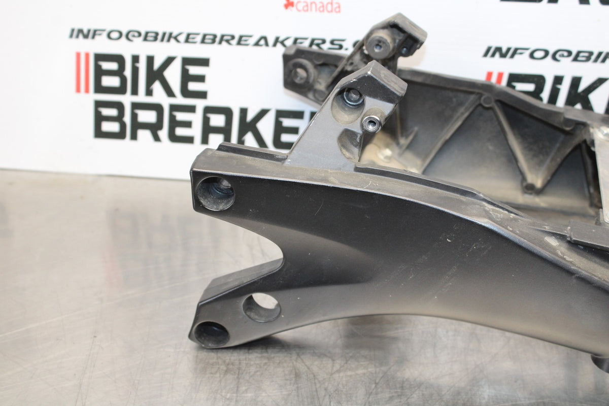 06-07 SUZUKI GSXR 600 FRONT SUBFRAME SUB FRAME BB178