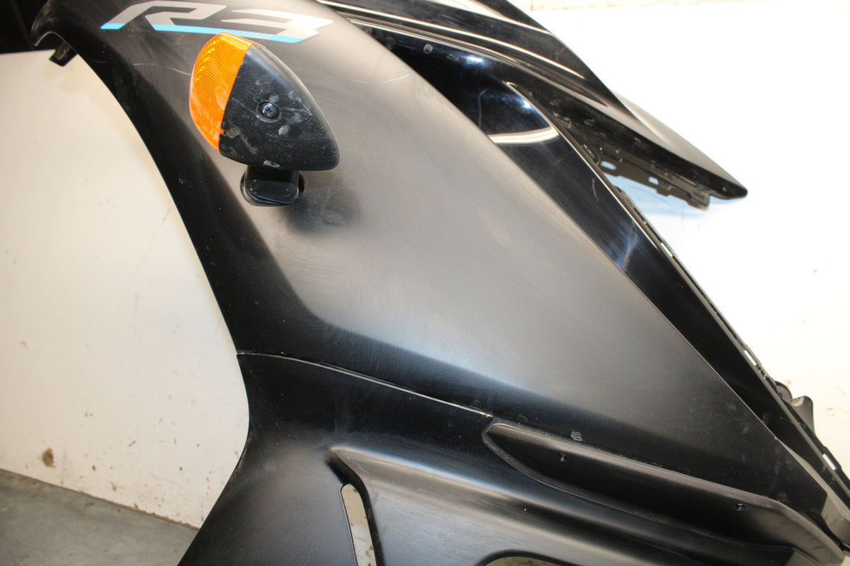 19-24 YAMAHA R3 LEFT LOWER MID UPPER SIDE FAIRING COWL BB736