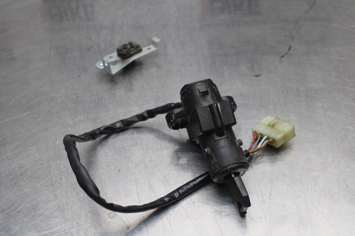 07-08 KAWASAKI NINJA ZX6R IGNITION LOCK W KEY SEAT LOCK BB203