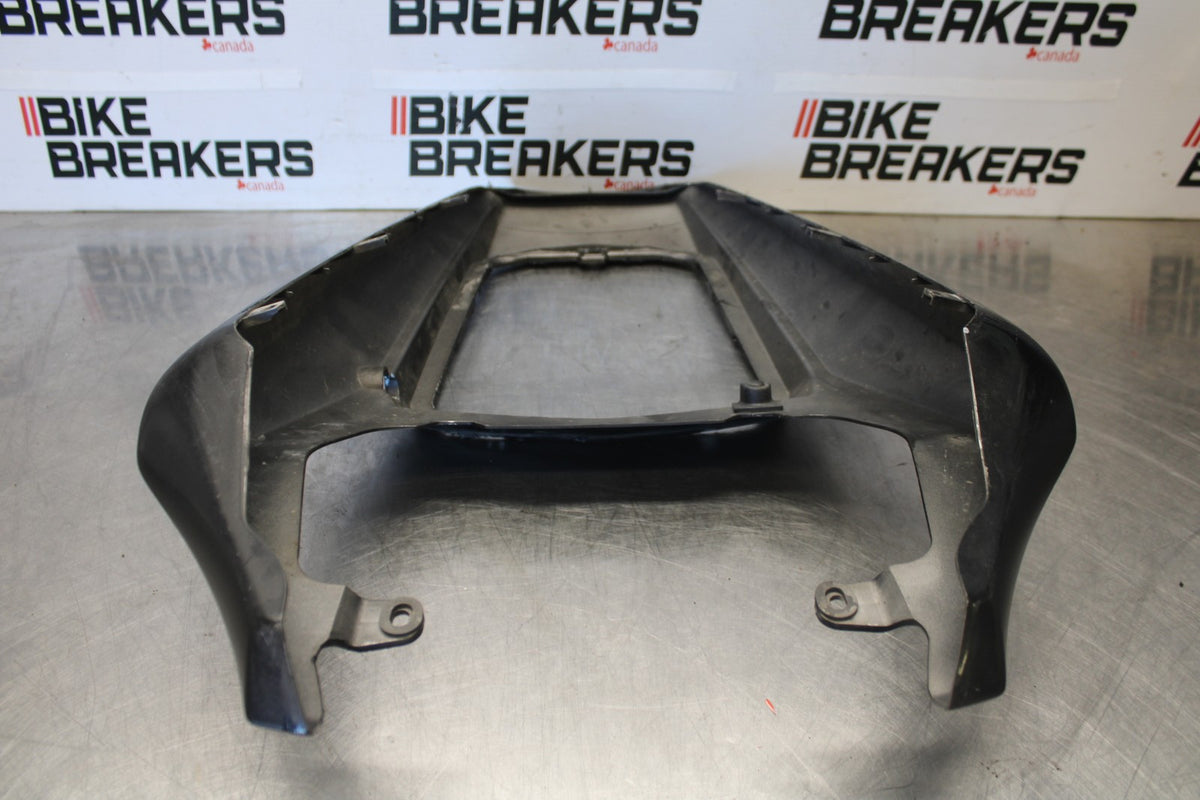 03-04 YAMAHA YZF R6 REAR BACK TAIL FAIRING COWL SHROUD BB890