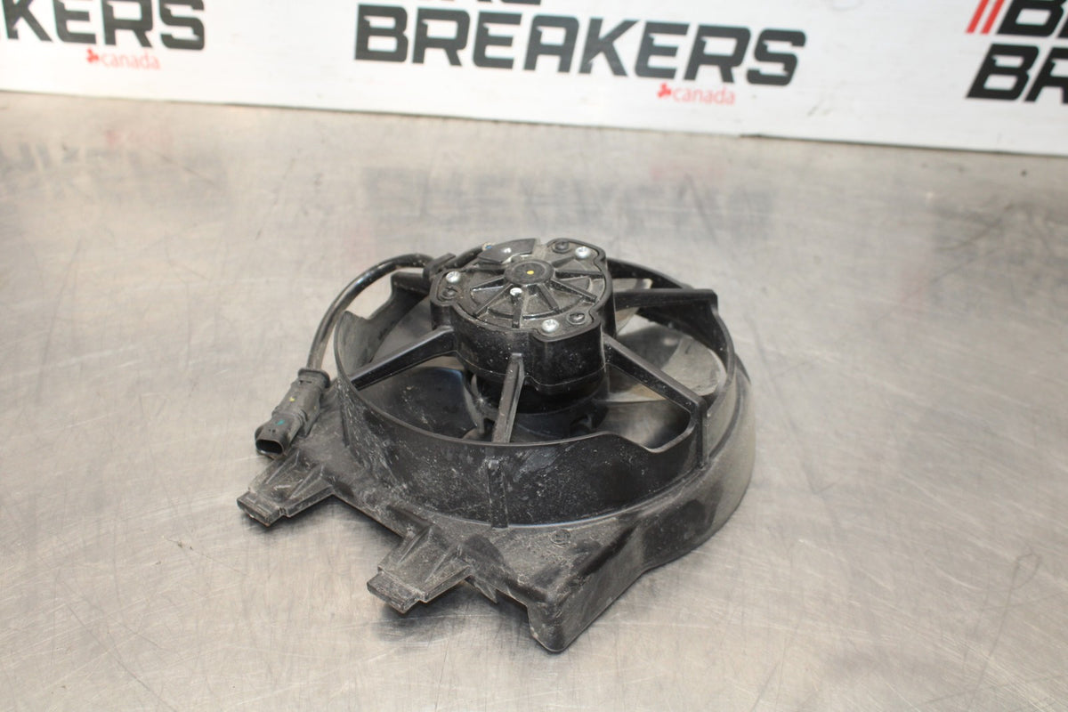 20-23 BMW F900R ENGINE RADIATOR COOLING FAN BB923