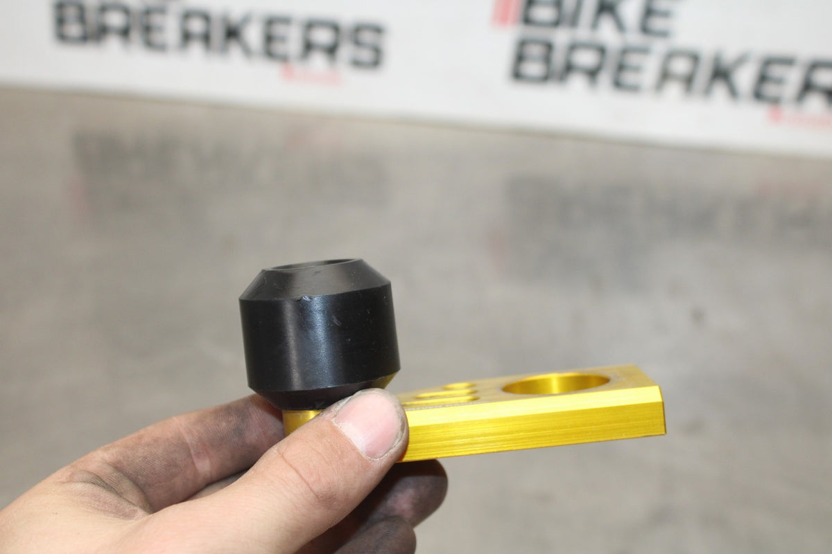 17 YAMAHA YZF R6 DRIVEN RACING REAR BACK WHEEL AXEL BLOCKS  BB922