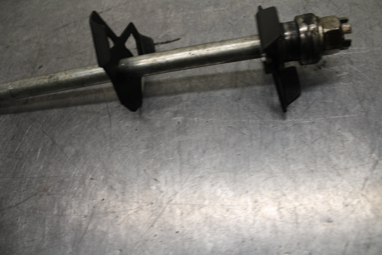 24 KAWASAKI NINJA 500 ABS REAR AXLE BACK WHEEL RIM PIVOT BOLT AXEL BB744