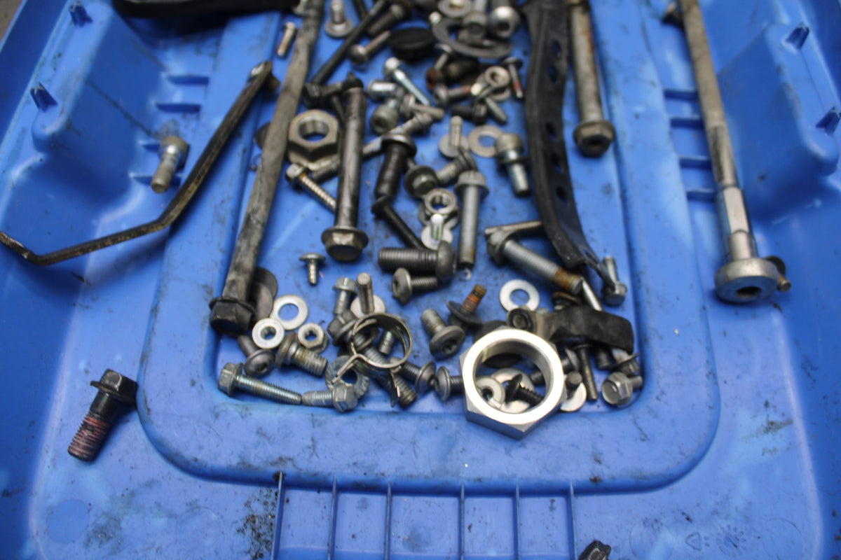 07-08 KAWASAKI NINJA ZX6R ENGINE MOUNTING BOLTS HARDWARE MOTOR SCREWS BB855