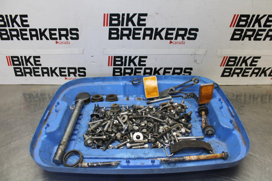 08 KAWASAKI VULCAN 1600 VN1600D NOMAD MOUNTING BOLTS HARDWARE SCREWS BB904