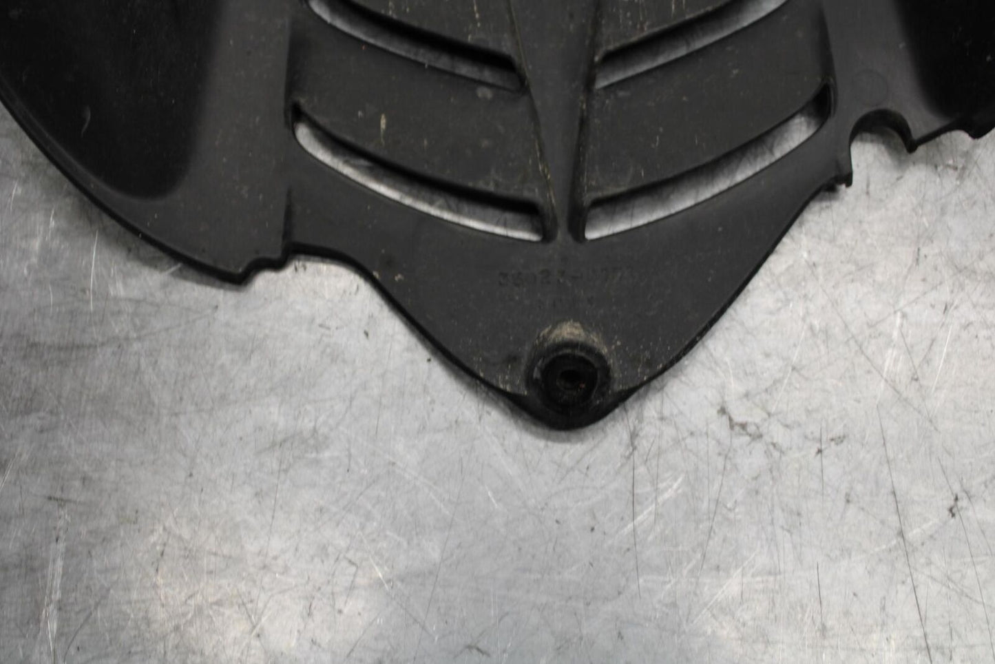 2009 Kawasaki Ninja ZX6R ZX600R REAR  WHEEL TIRE HUGGER FENDER  BB548