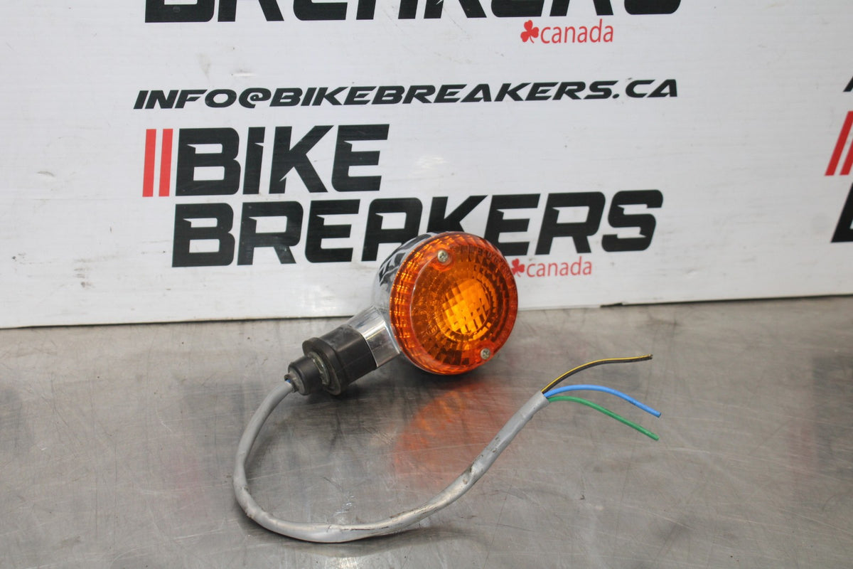03 KAWASAKI VULCAN 1600 LEFT FRONT TURN SIGNAL LIGHT INDICATOR BB865