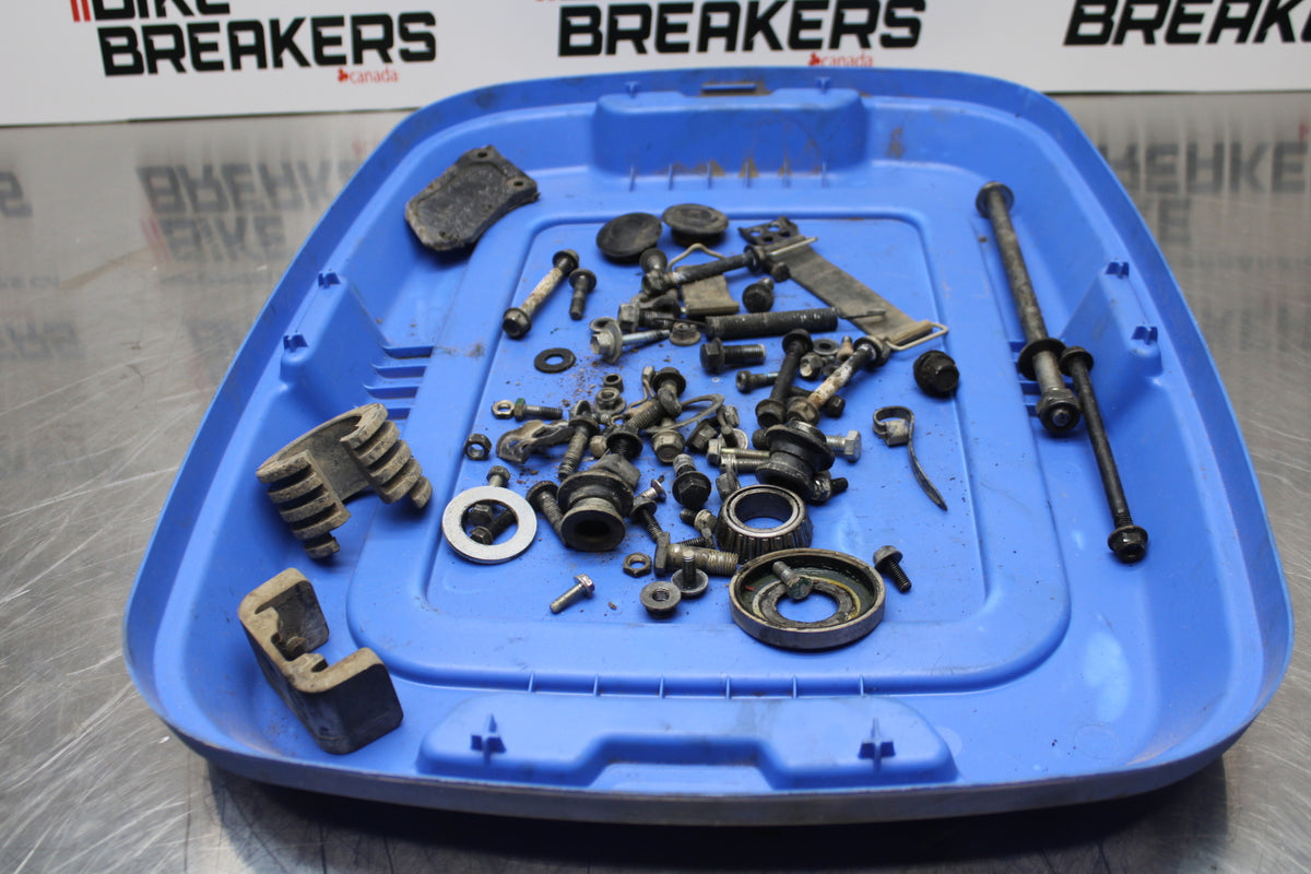 19 YAMAHA TTR230 MOUNTING BOLTS HARDWARE MOTOR SCREWS BB146