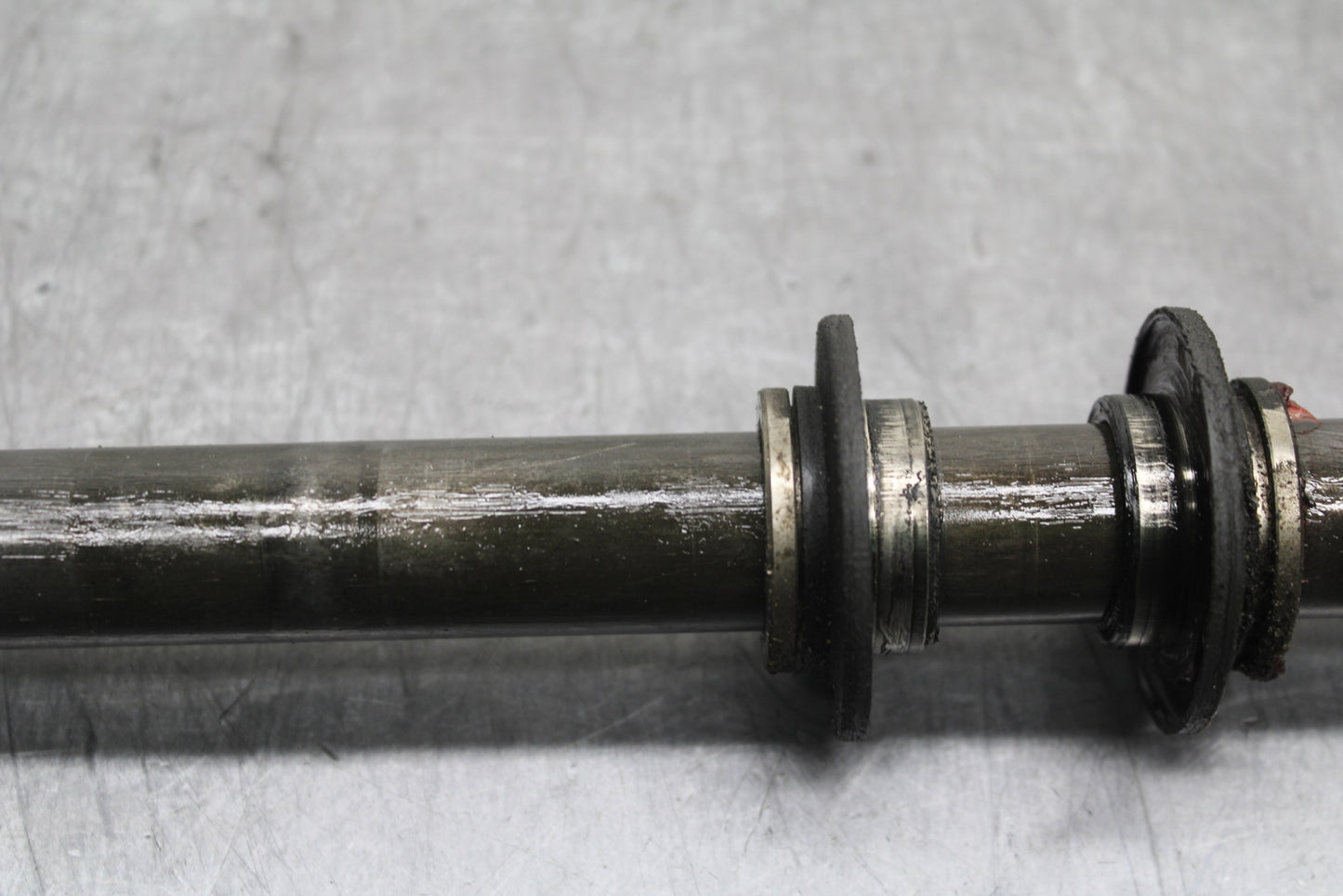 00-01 YAMAHA YZF R1 FRONT WHEEL RIM AXLE PIVOT BOLT BB755