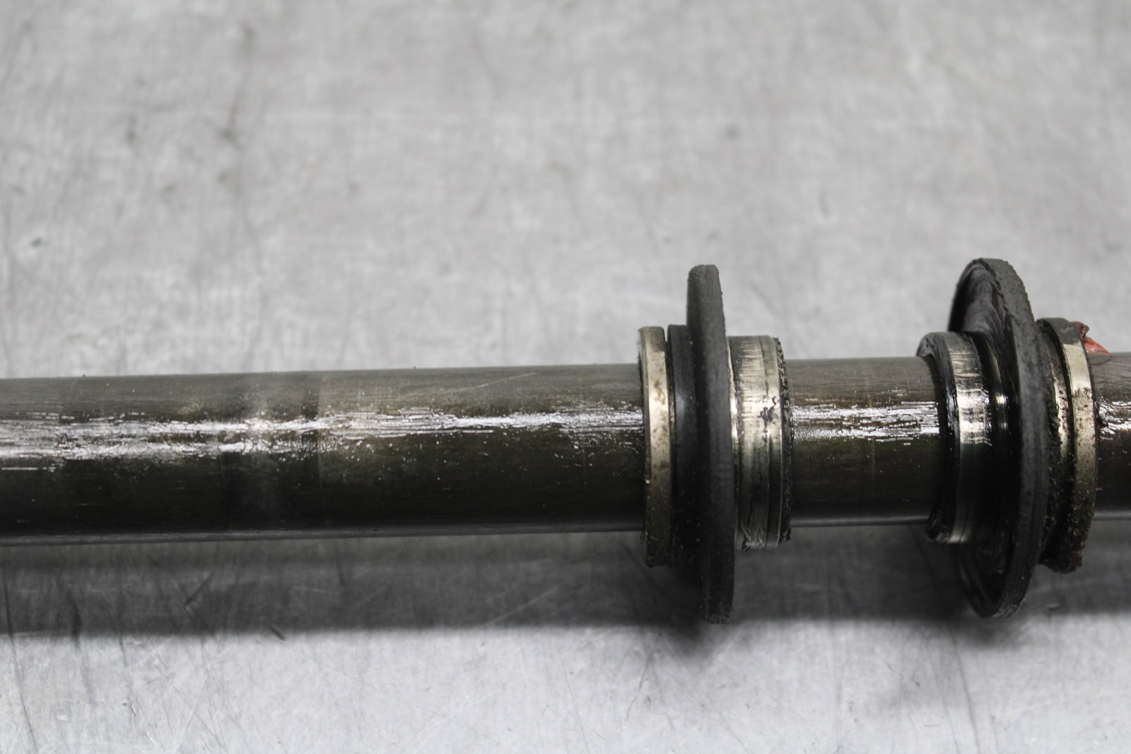 00-01 YAMAHA YZF R1 FRONT WHEEL RIM AXLE PIVOT BOLT BB755