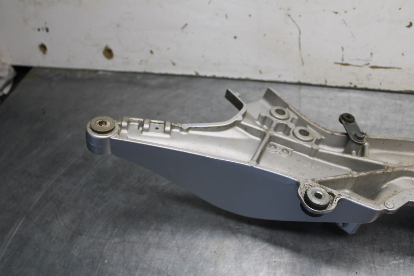 04-12 HONDA ST1300A LEFT FRONT FOOT REST PEG STEP MOUNT BRACKET BB669