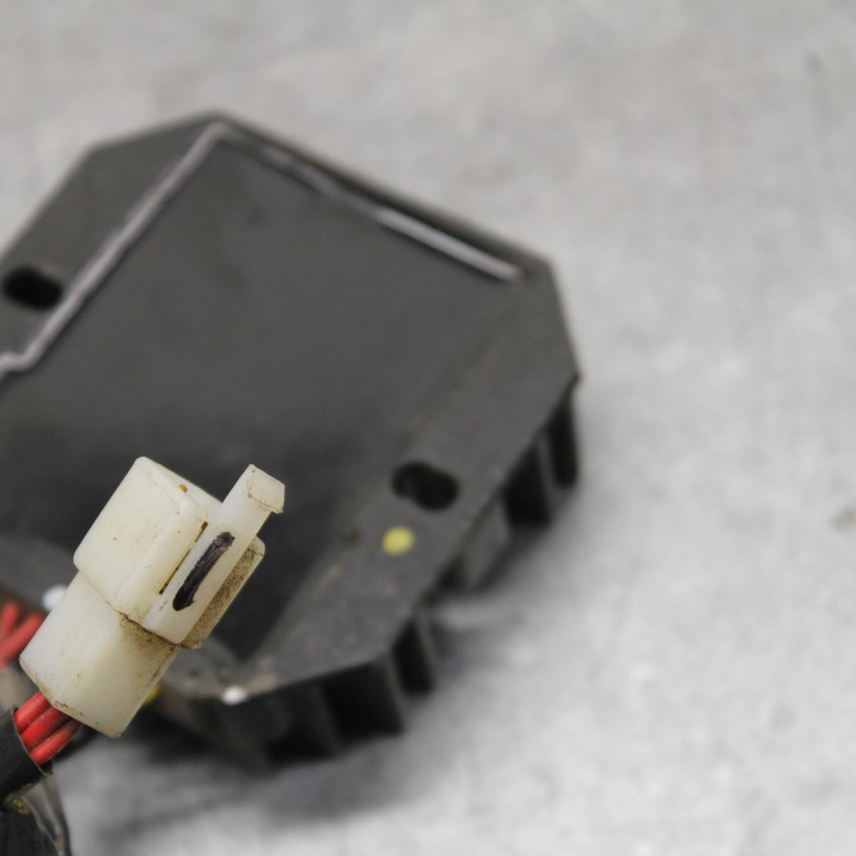 16-24 KTM 390 RC RECTIFIER VOLTAGE REGULATOR BB648