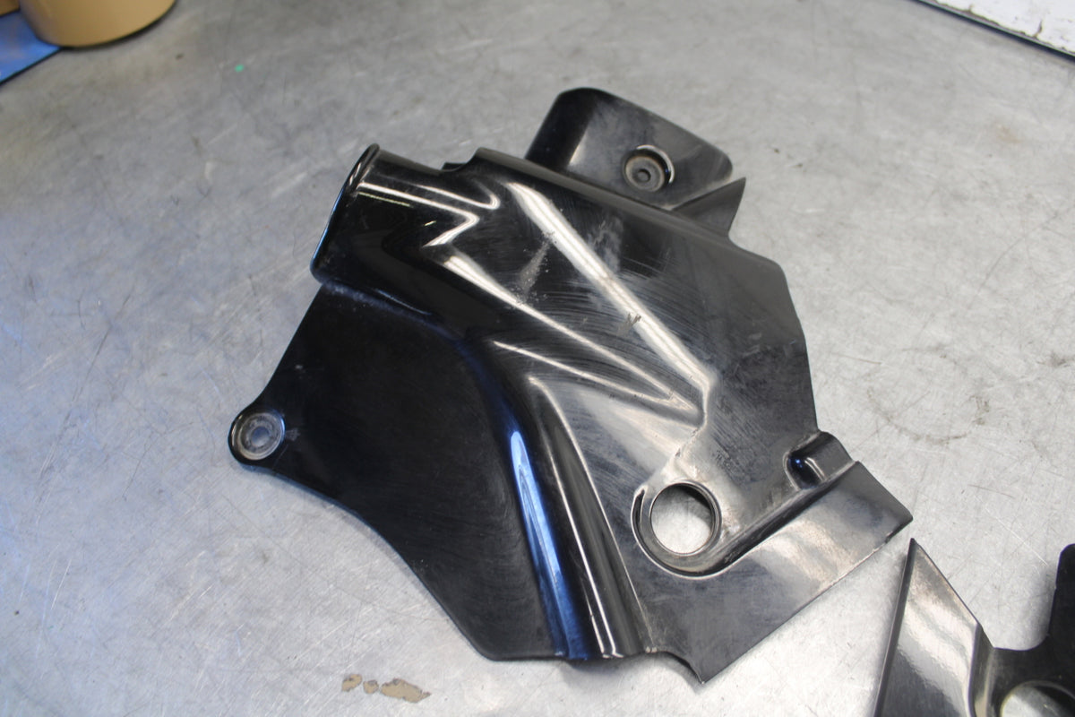 05-06 YAMAHA ROYAL STAR FRAME COVER COWL BB697