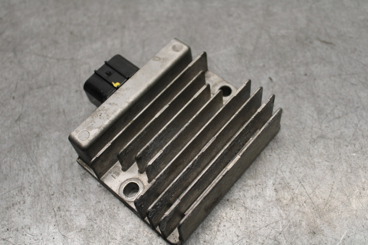18-23 KAWASAKI NINJA 400 RECTIFIER VOLTAGE REGULATOR BB660