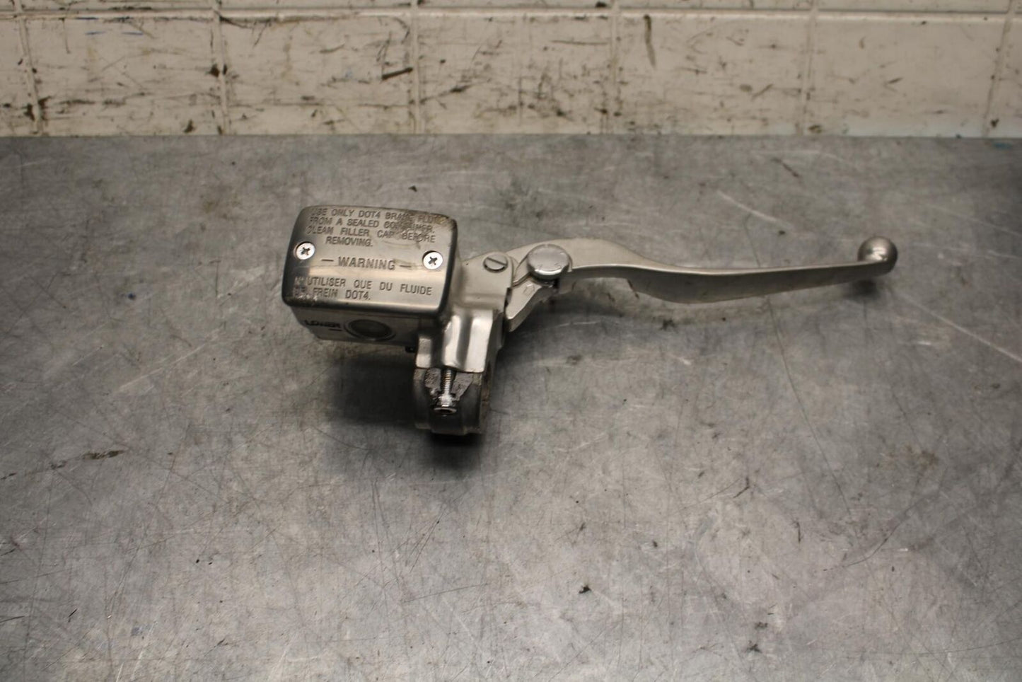 2005 Kawasaki Vulcan 1600 VN1600D Nomad FRONT BRAKE MASTER CYLINDER BB556