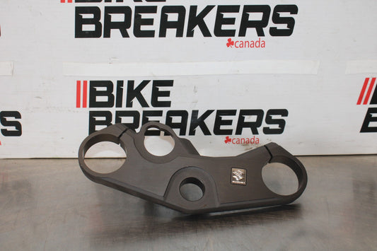11-26 SUZUKI GSXR750 NEW TAKE OFF FORKS UPPER TRIPLE TREE CLAMP BB882