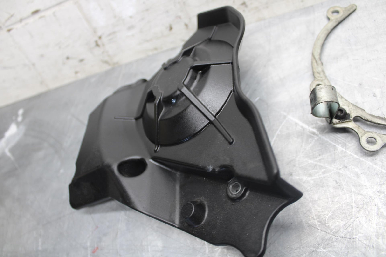 2010 Aprilia RSV1000R ENGINE SPROCKET COVER BB513