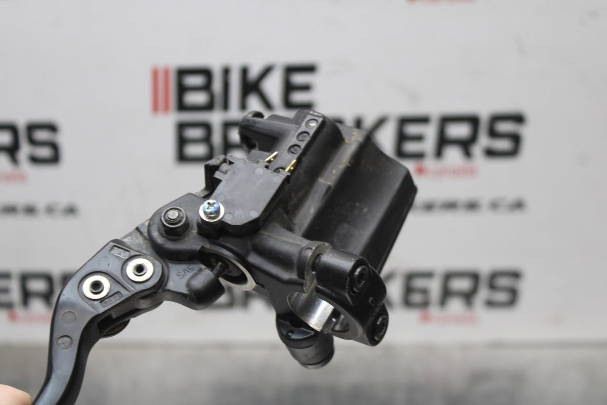 16 YAMAHA XSR900 FRONT BRAKE MASTER CYLINDER w/ LEVER BB786
