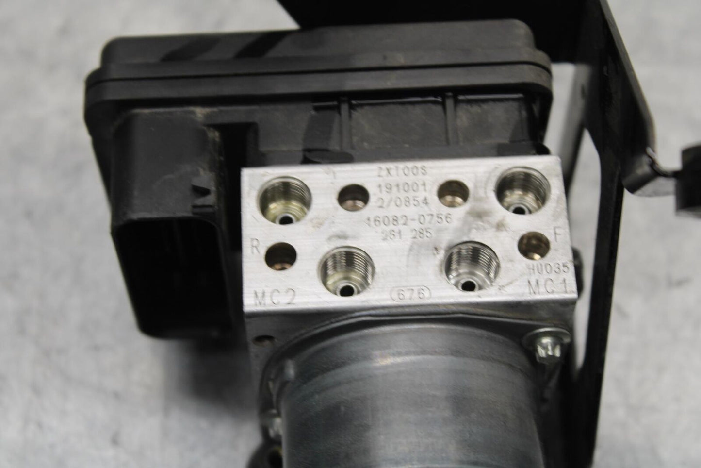 16-20 KAWASAKI ZX10R ABS PUMP UNIT MODULE BB591