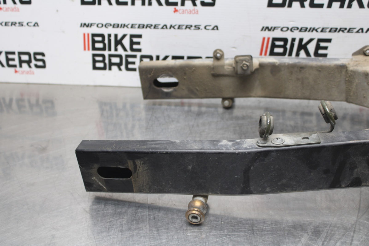 06 KAWASAKI Z750 REAR SWINGARM BACK SUSPENSION SWING ARM BB837