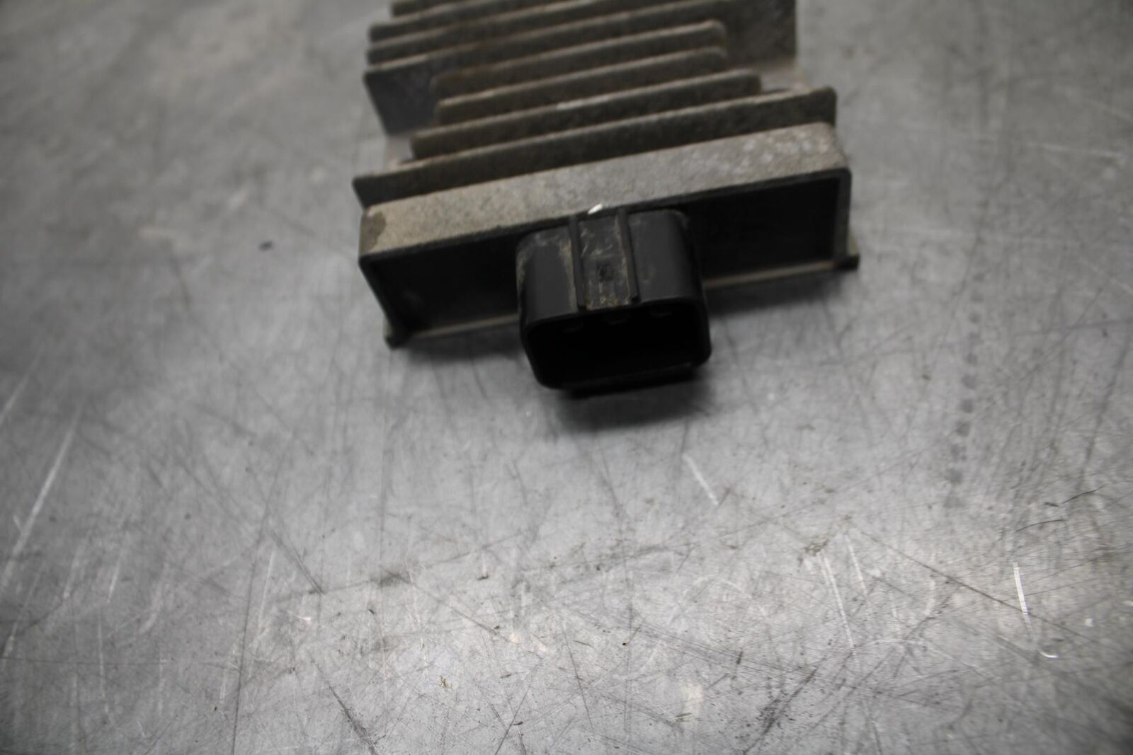 18 KAWASAKI Z 400 RECTIFIER VOLTAGE REGULATOR BB469