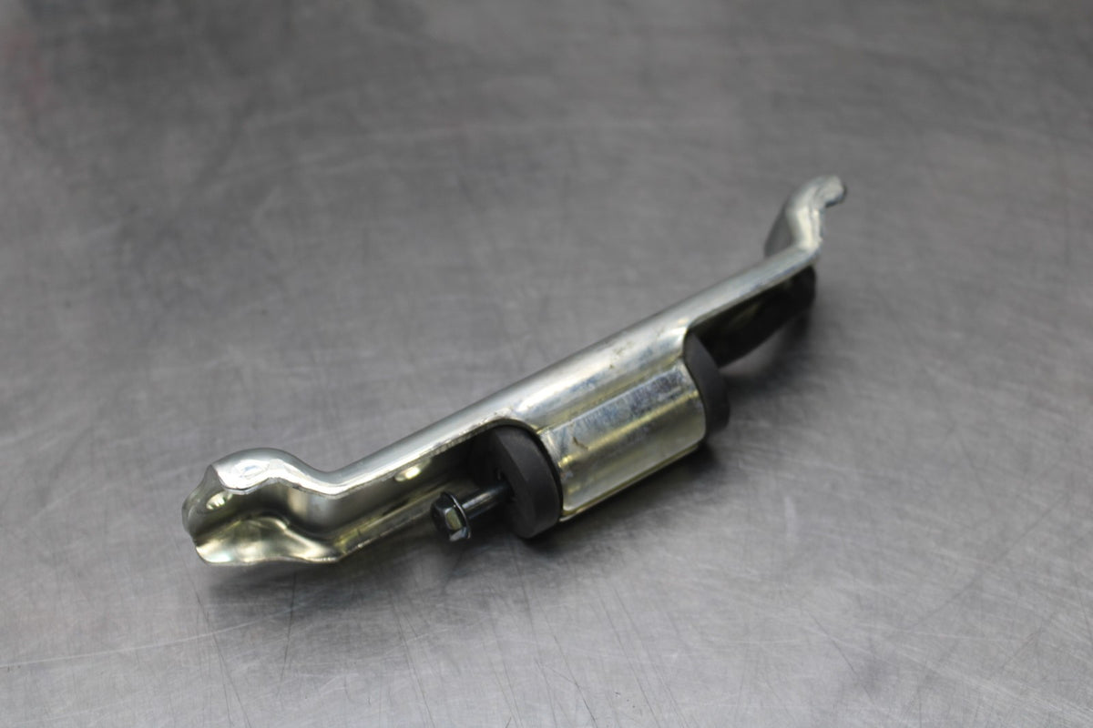22 KAWASAKI NINJA 1000SX GAS TANK FUEL CELL PETROL RESERVOIR BRACKET MOUNT BB780