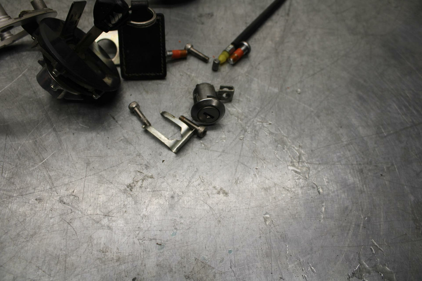 11-17 SUZUKI GSXR600 IGNITION LOCK KEY SET W/ GAS CAP AND SEAT LOCK BB417
