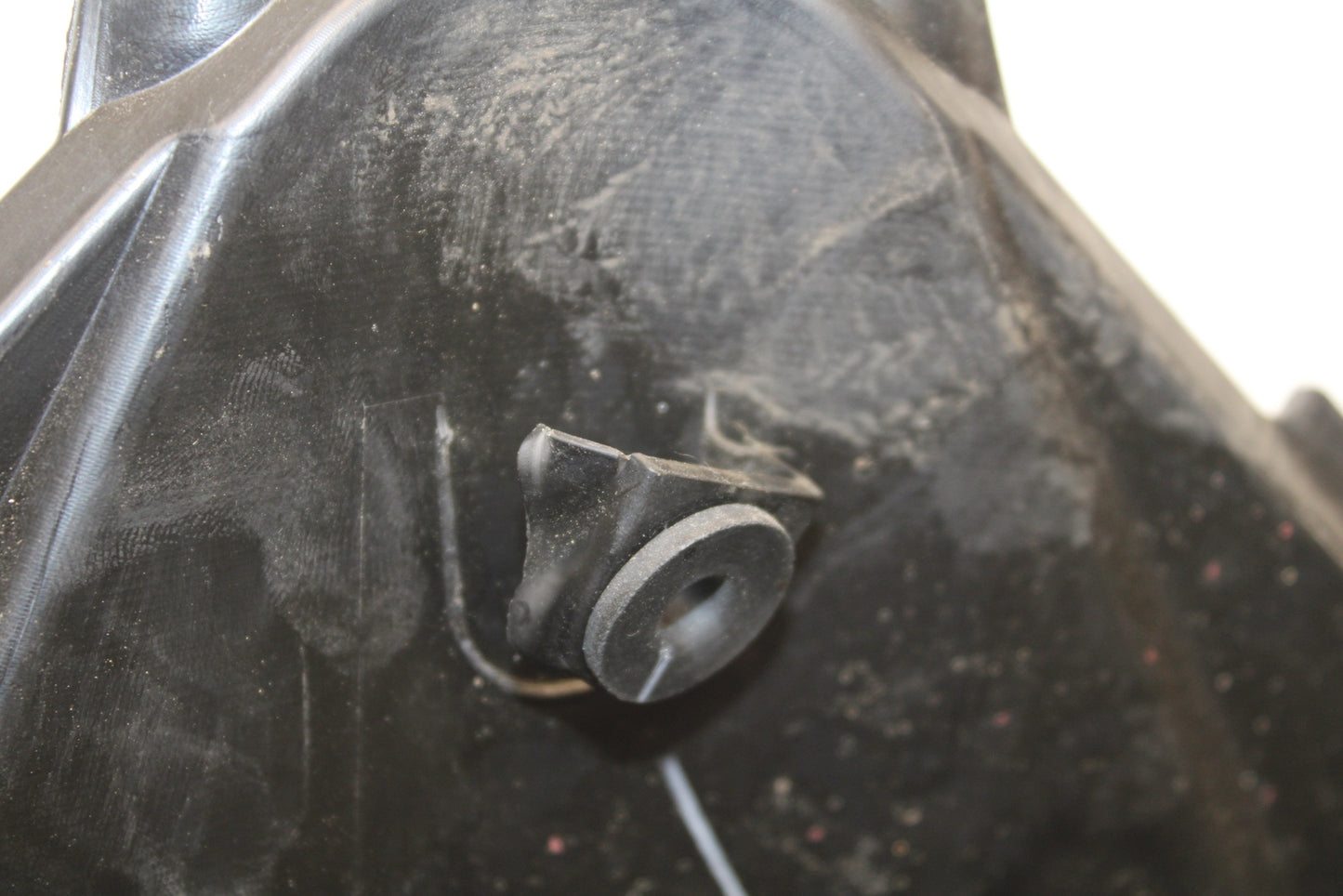 18-23 KAWASAKI NINJA 400 FRONT CENTER COWL FAIRING BB660