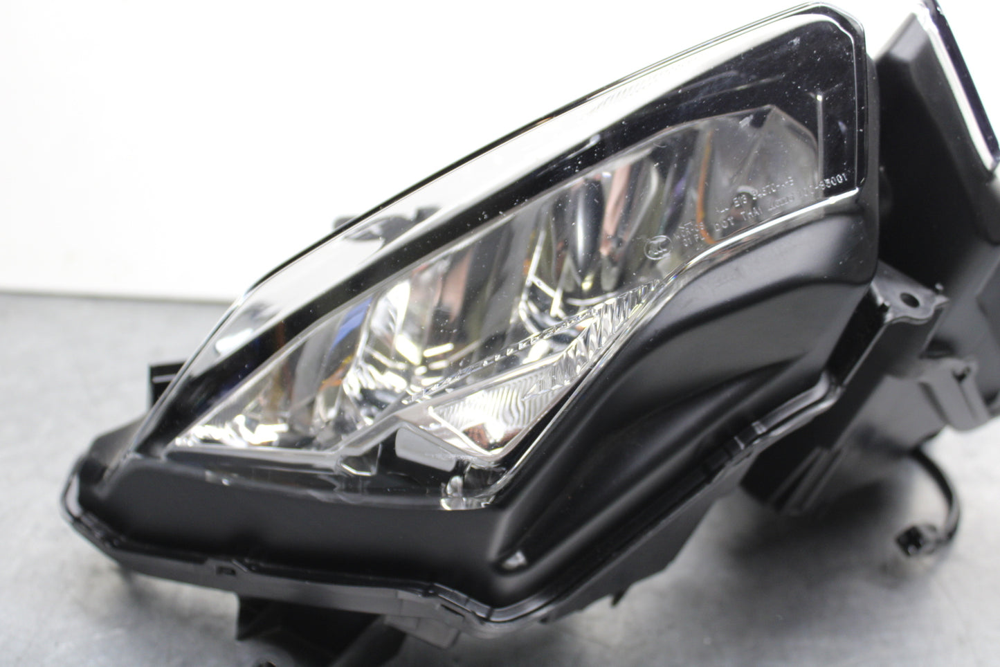 19-23 KAWASAKI NINJA ZX6R FRONT HEADLIGHT HEAD LIGHT LAMP BB749