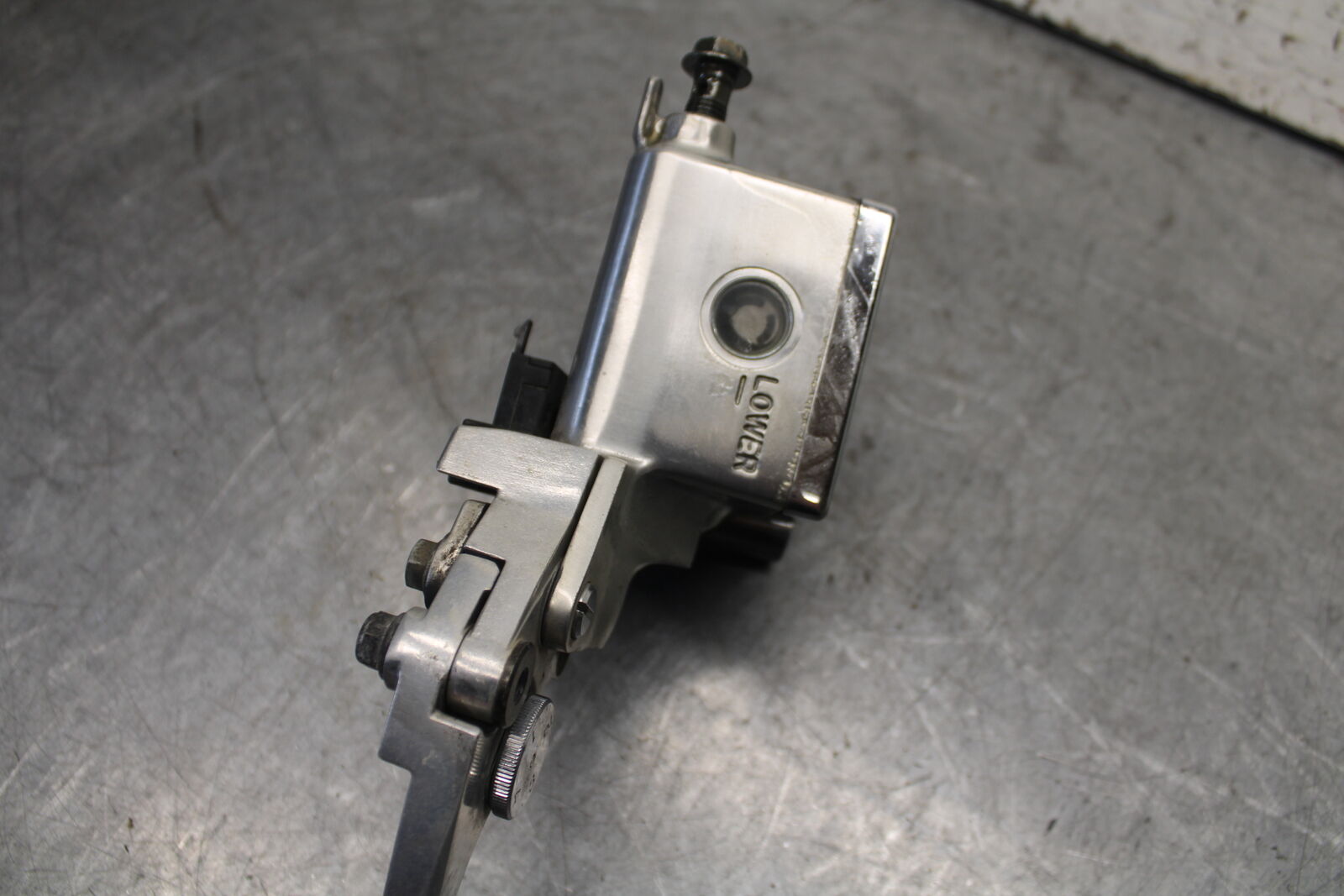 05-09 SUZUKI BOULEVARD C90 CLUTCH MASTER CYLINDER BB692