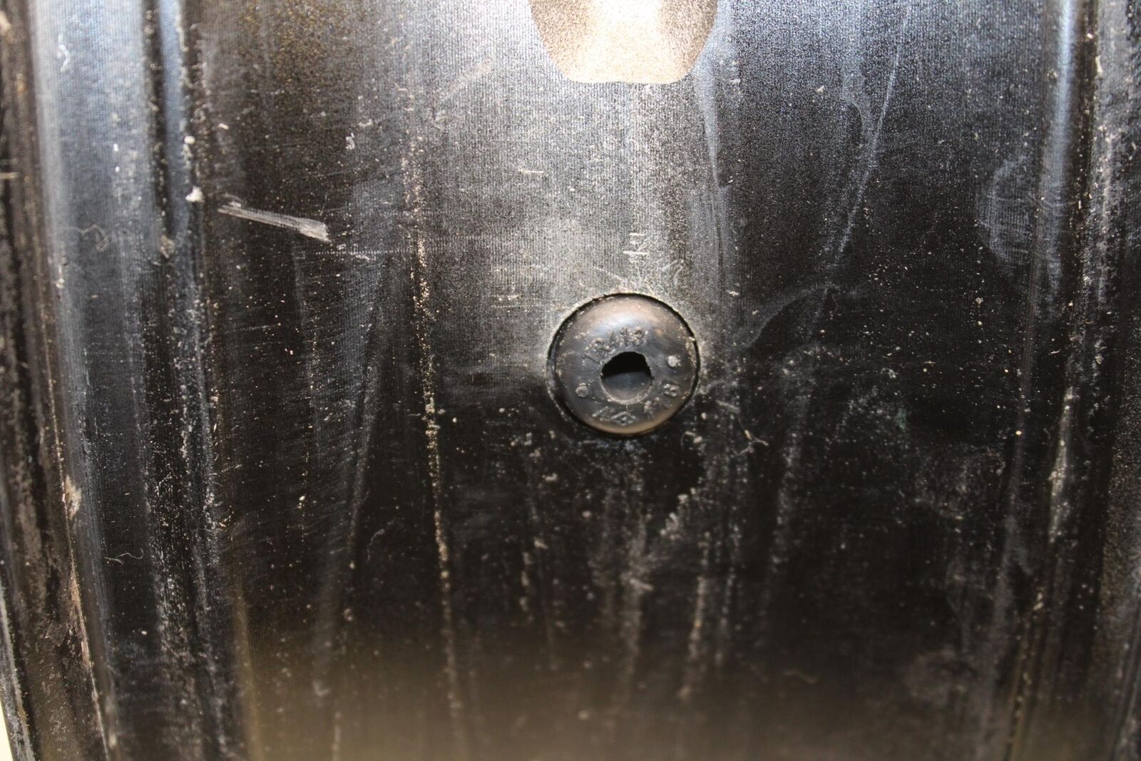 2000 Yamaha YZF R6 REAR ROTOR BACK BRAKE DISC AND REAR WHEEL BB558