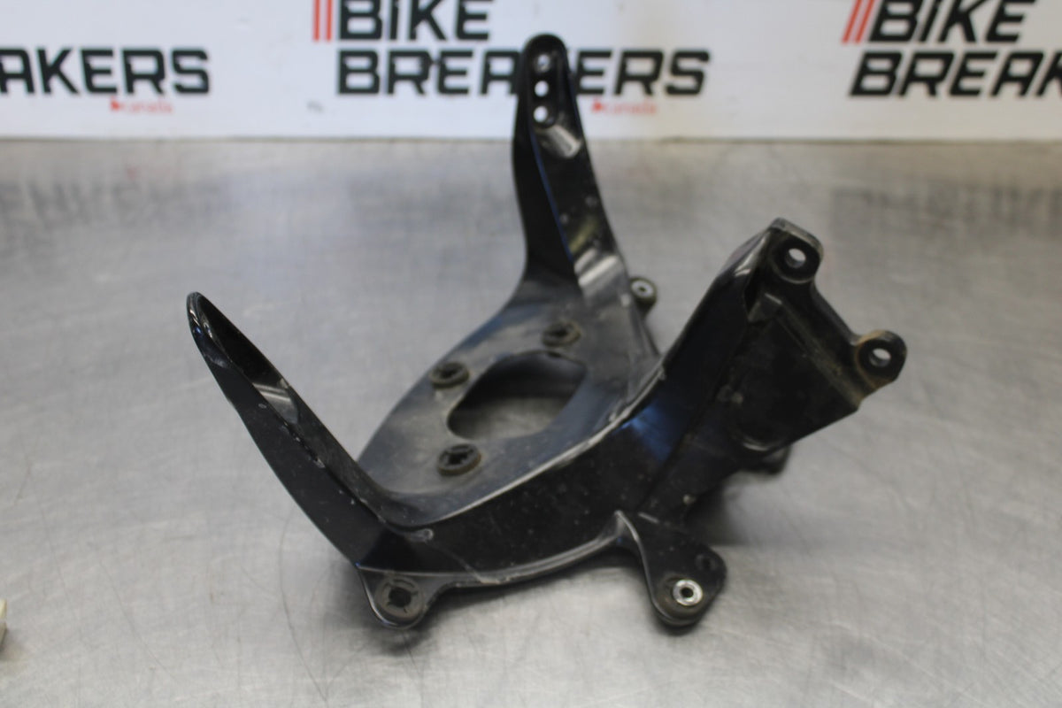 05 YAMAHA YZF R6 UPPER FAIRING MIRROR GAUGES STAY BRACKET BB894