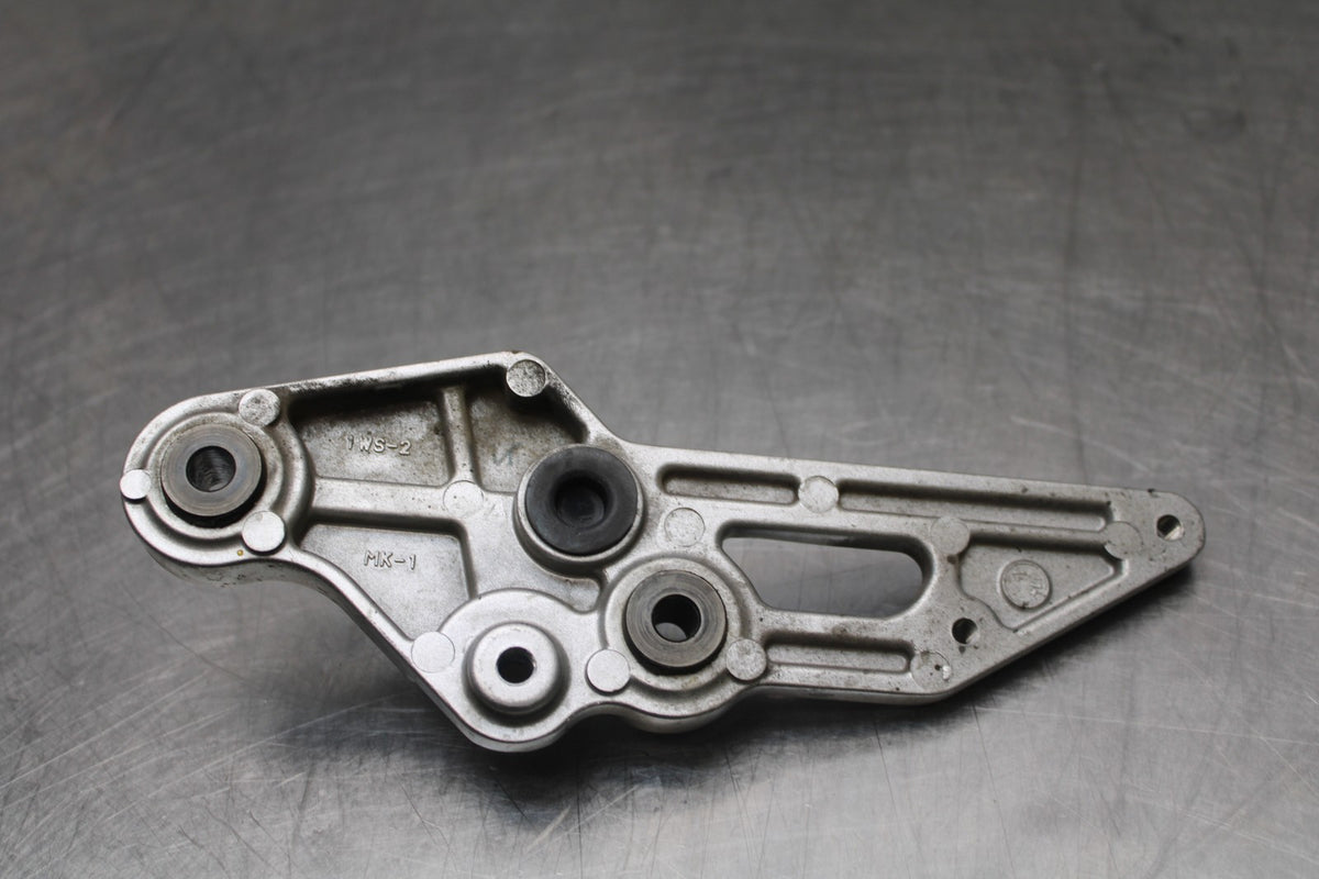14-17 YAMAHA FZ07 LEFT REARSET REAR SET DRIVER FOOT PEG BRACKET MOUNT BB843