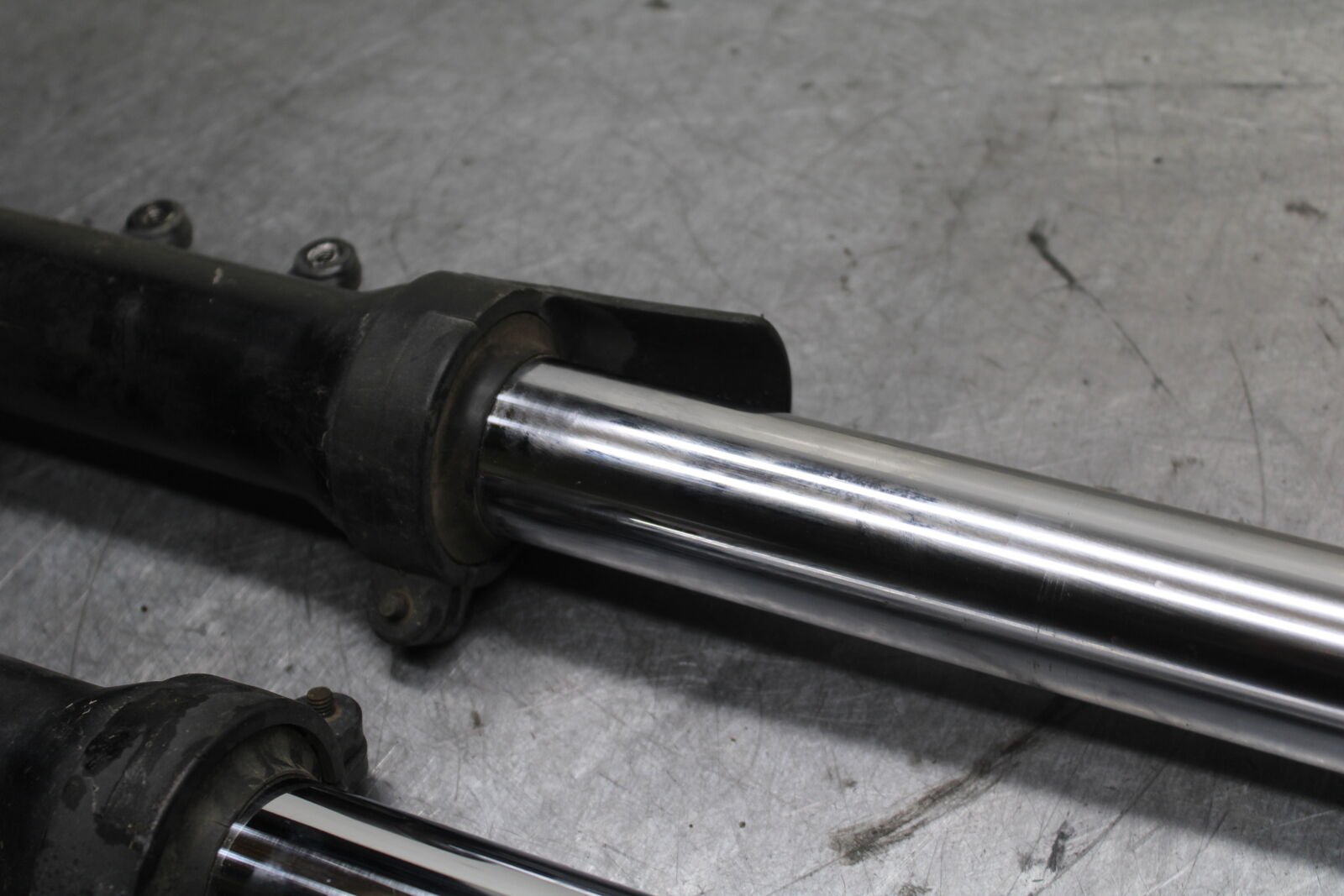 03-04 TRIUMPH DAYTONA 600 FRONT FORKS SHOCK SUSPENSION SET PAIR BB745