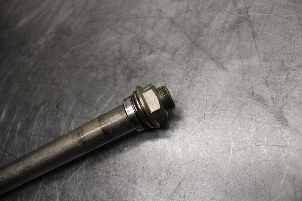 11-21 SUZUKI GSXR750 FRONT WHEEL RIM AXLE PIVOT BOLT BB492