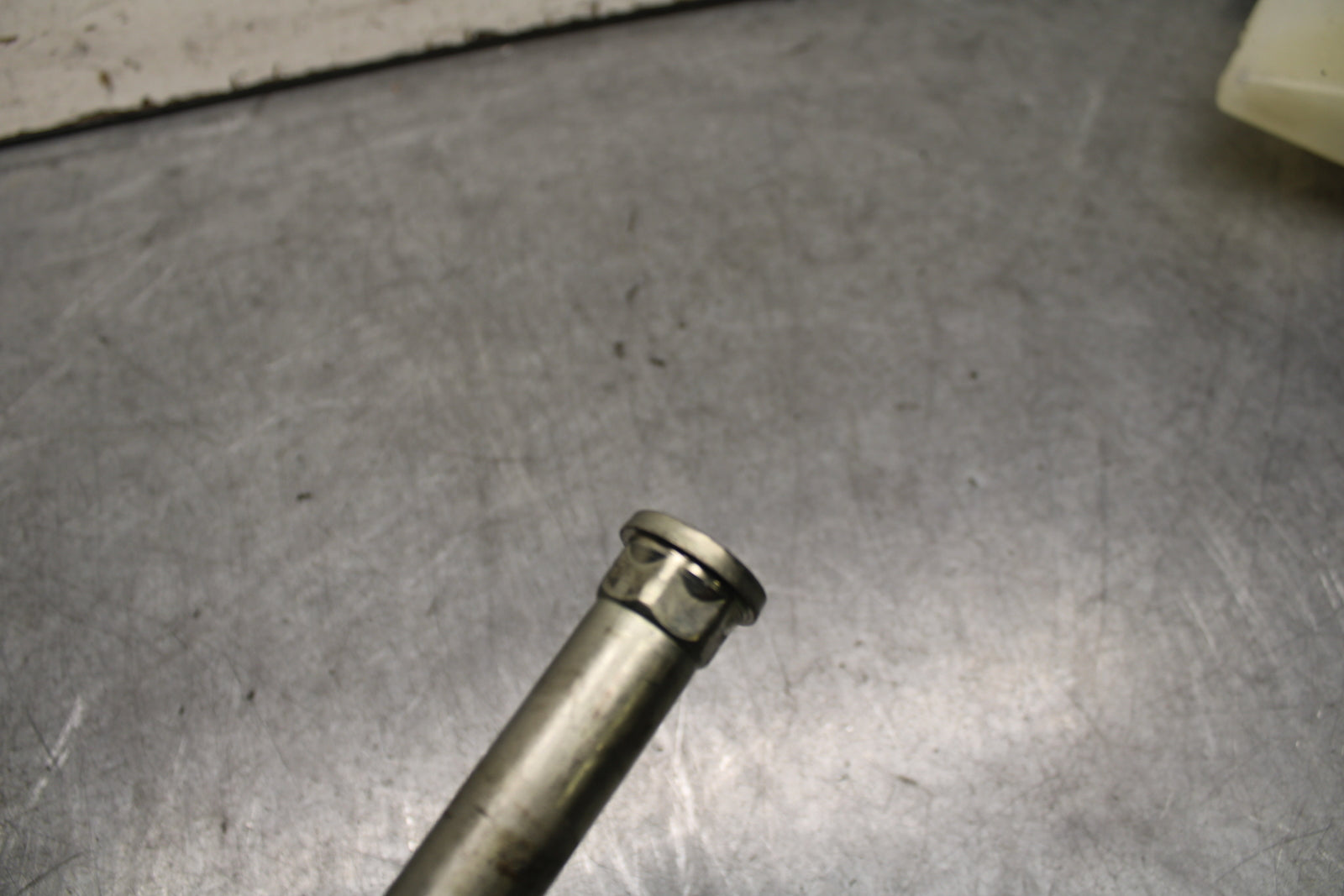 13-18 KAWASAKI NINJA ZX6R REAR BACK SWINGARM BOLT SUSPENSION PIVOT AXLE BB666