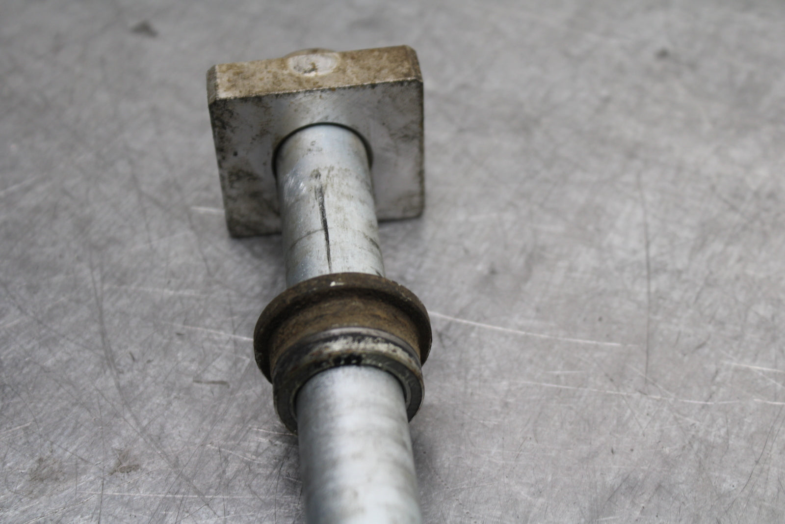 12-17 KAWASAKI NINJA 650 REAR AXLE BACK WHEEL RIM PIVOT BOLT AXEL BB129