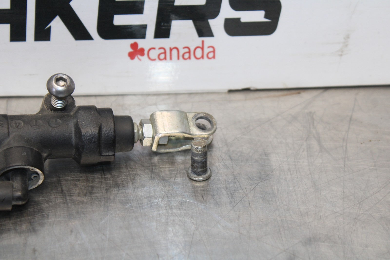 08 KAWASAKI NINJA ZX10R REAR BACK BRAKE MASTER CYLINDER W RESERVOIR BB201