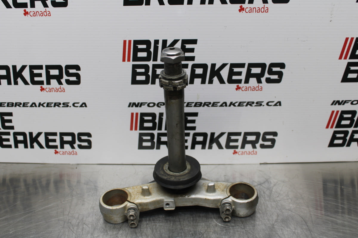 03 SUZUKI SV650S FRONT FORKS CLAMP LOWER TRIPLE TREE STEM BB167