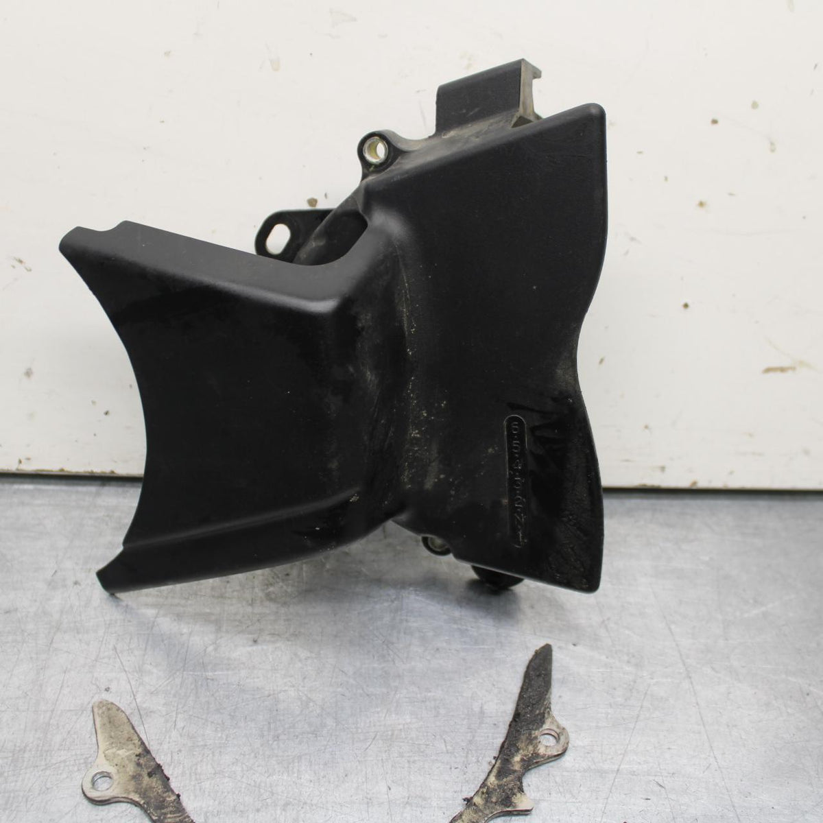 2014 Honda CB500F ABS ENGINE SPROCKET COVER BB102