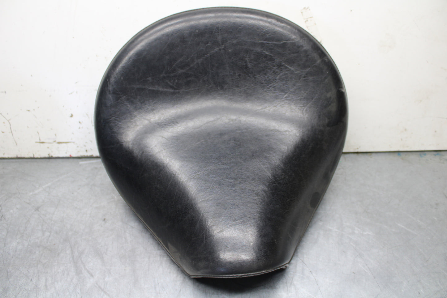 99-00 YAMAHA V STAR 1100 FRONT DRIVERS SEAT BB711