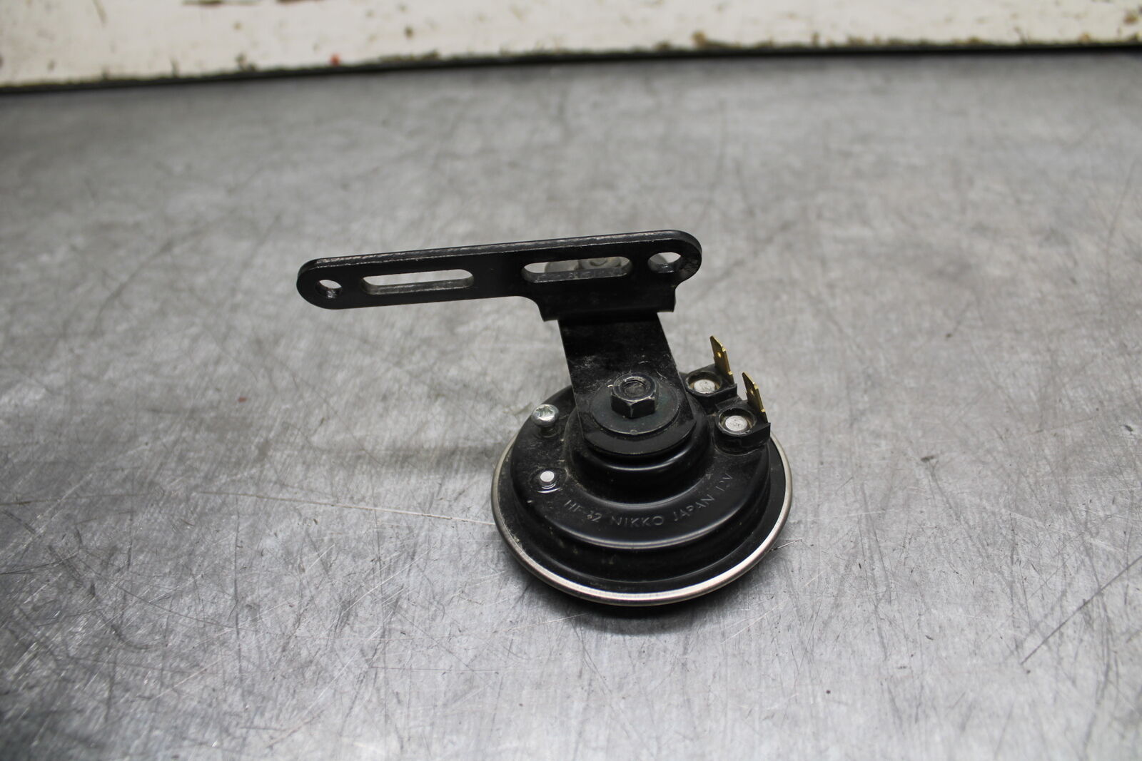 22-24 YAMAHA XSR900 HORN SIGNAL BB710
