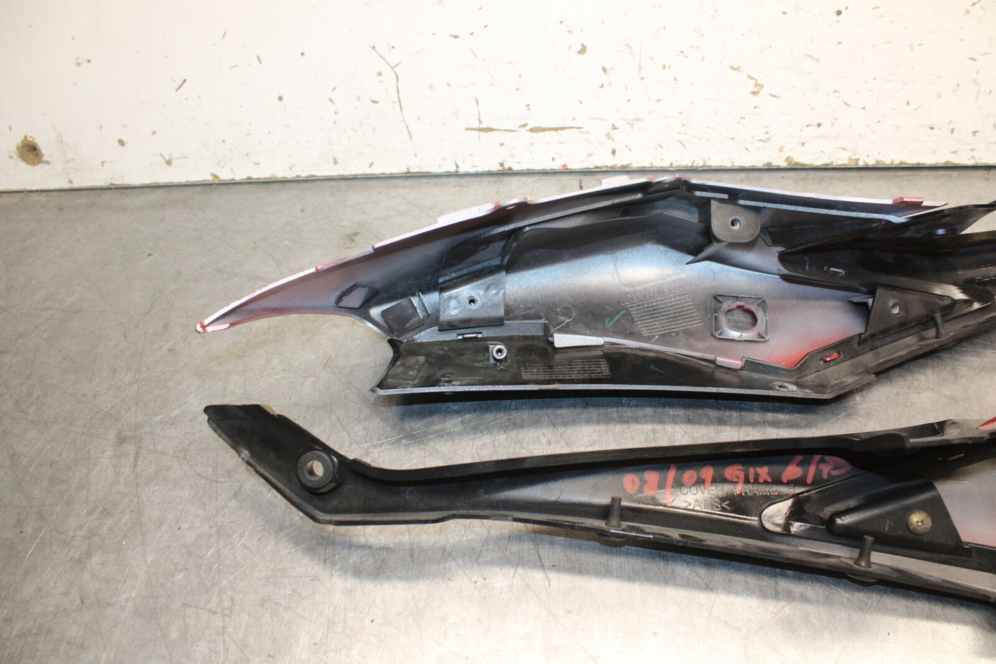 08-10 SUZUKI GSXR 600  REAR BACK TAIL FAIRING COWL SHROUD SET BB101